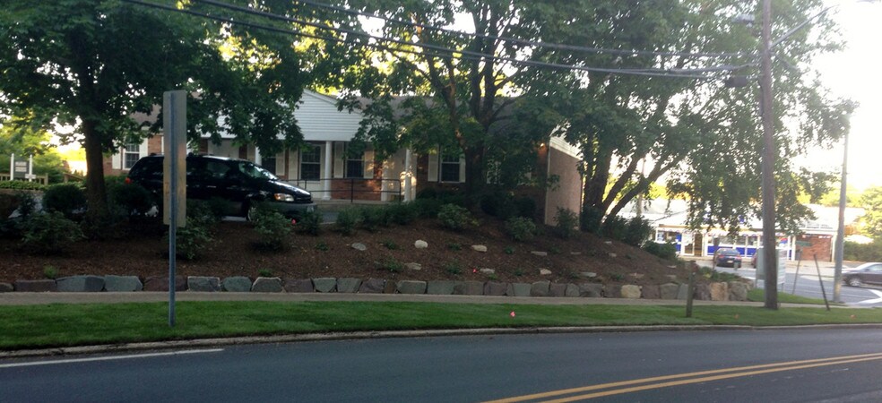 More Photos Of 85 Echo Ave, Miller Place Office For Lease