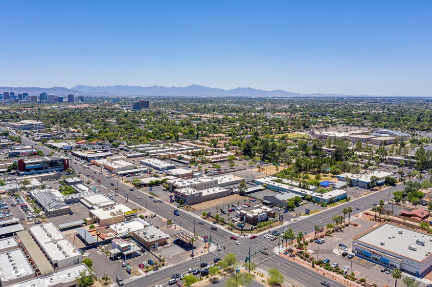 More Photos Of 531 E Bethany Home Rd, Phoenix Office For Sale