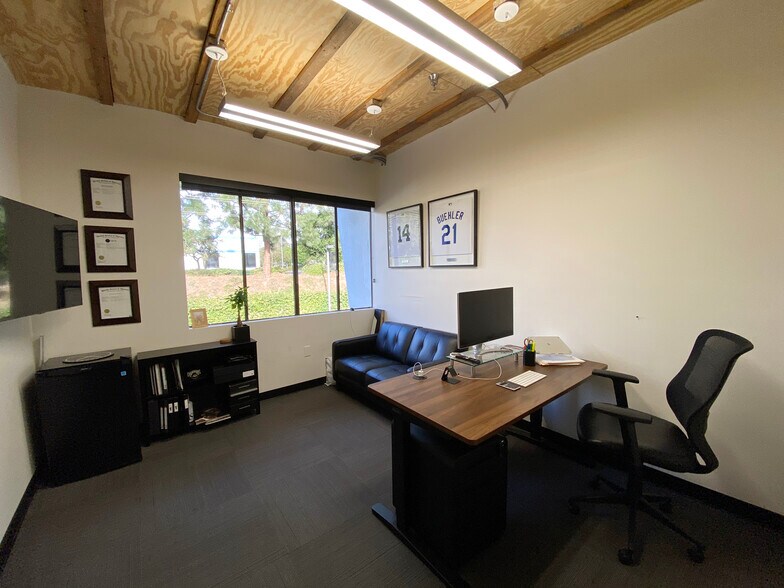 More Photos Of 5839 Green Valley Cir, Culver City Office For Lease