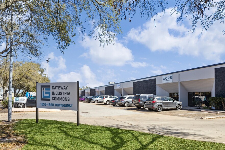 More Photos Of 1656-1660 Townhurst Dr, Houston Warehouse For Lease