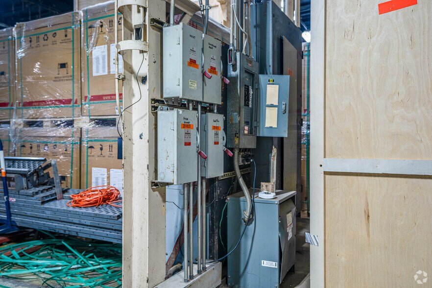 More Photos Of 10 Furnace St, Stanhope Manufacturing For Lease