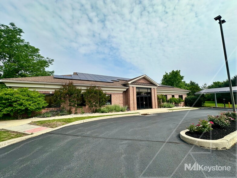 More Photos Of 45 Commerce Dr, Wyomissing Office For Lease