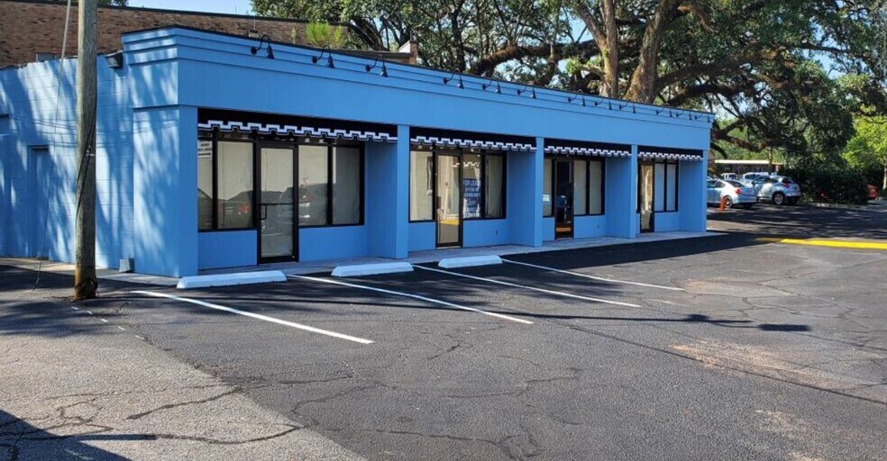 Primary Photo Of 4407 Old Shell Rd, Mobile Storefront For Lease