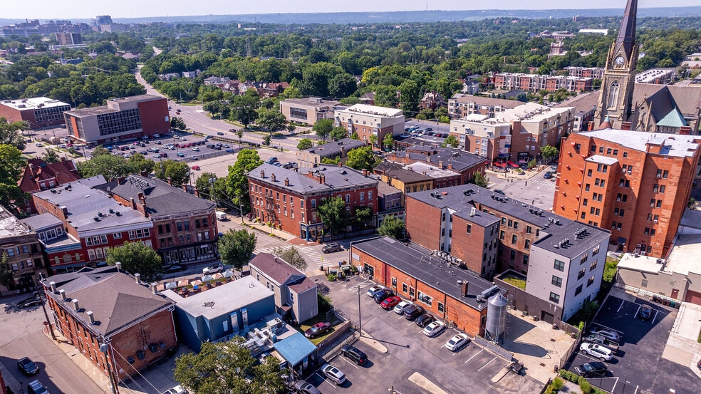 More Photos Of 2800 Woodburn Ave, Cincinnati Storefront For Sale