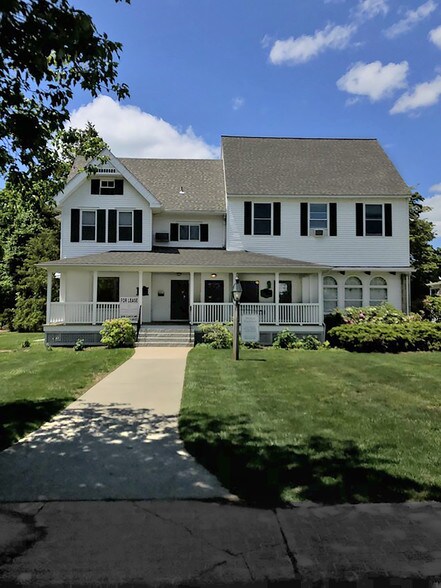 More Photos Of 191 Main St, Old Saybrook Loft Creative Space For Lease