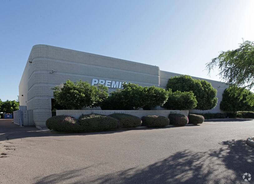 More Photos Of 6152 W Detroit St, Chandler Warehouse For Lease