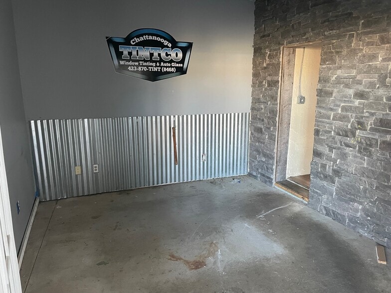 More Photos Of 4000 Hixson Pike, Chattanooga General Retail For Lease