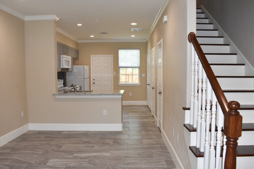 More Photos Of , Bacliff Multifamily For Sale