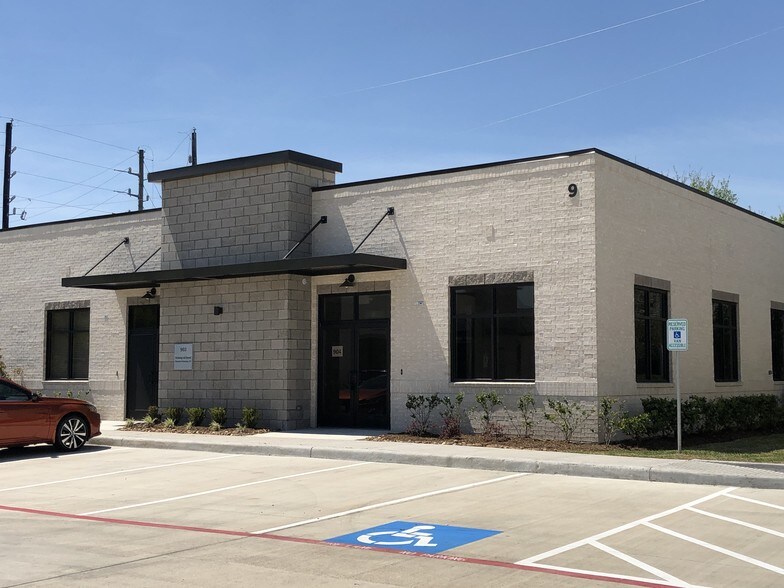More Photos Of 12440 Emily Ct, Sugar Land Medical For Lease
