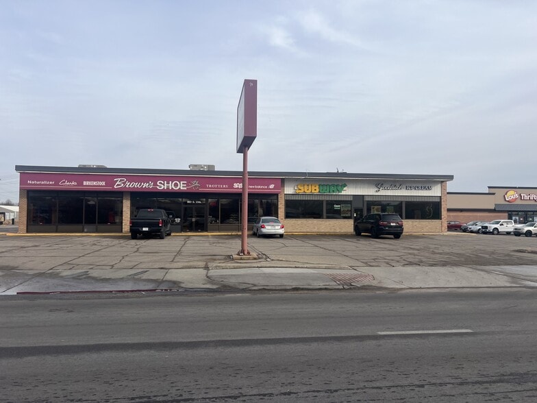 Primary Photo Of 803 S 13th St, Norfolk Department Store For Sale