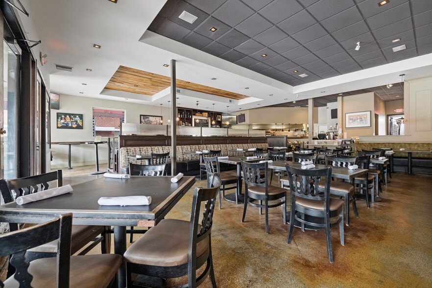 More Photos Of 47 W Main St, Alhambra Restaurant For Lease