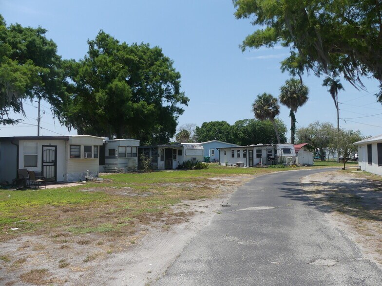 More Photos Of 8951 HWY 78 W, Okeechobee Multifamily For Sale