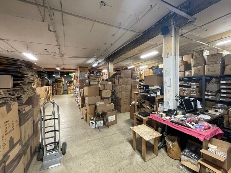 More Photos Of 431 Southern Blvd, Bronx Warehouse For Lease