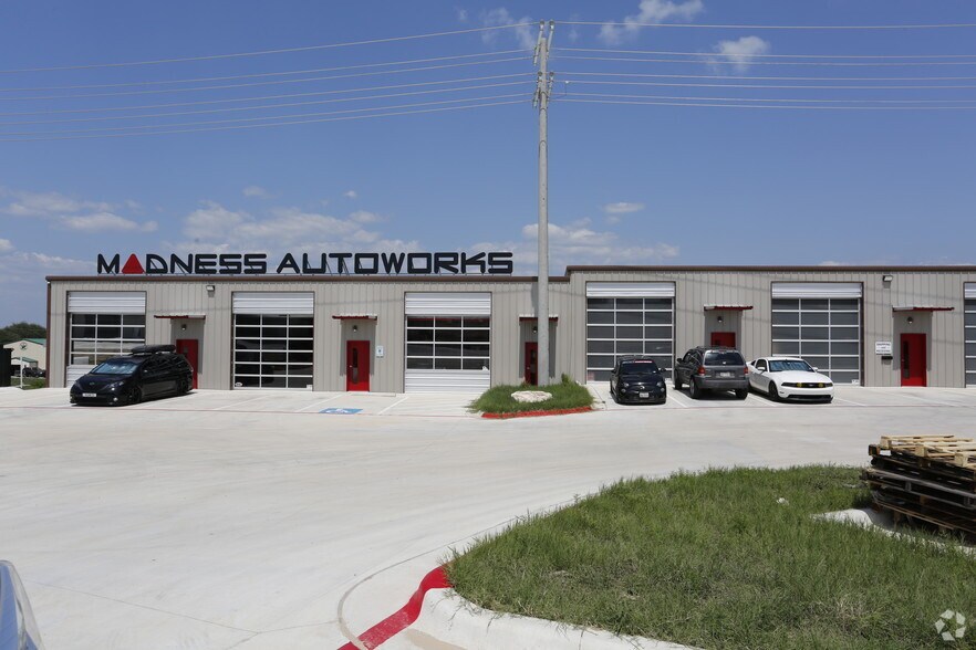 More Photos Of 22108 Hwy 71 W, Spicewood Light Manufacturing For Lease