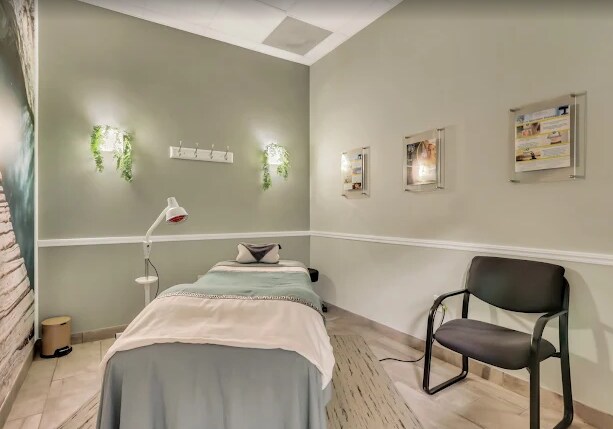 More Photos Of 1060 Cypress Pky, Kissimmee Medical For Lease