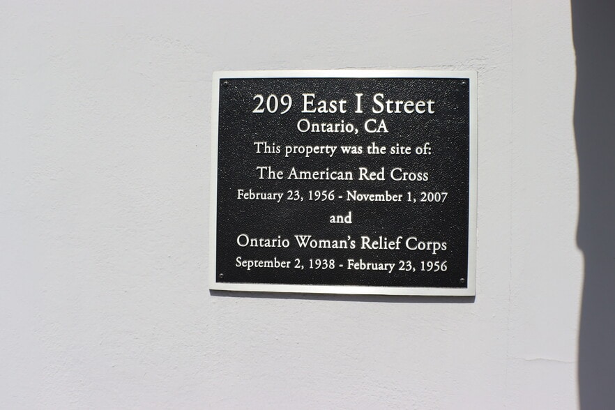 More Photos Of 209 E I St, Ontario Office For Lease