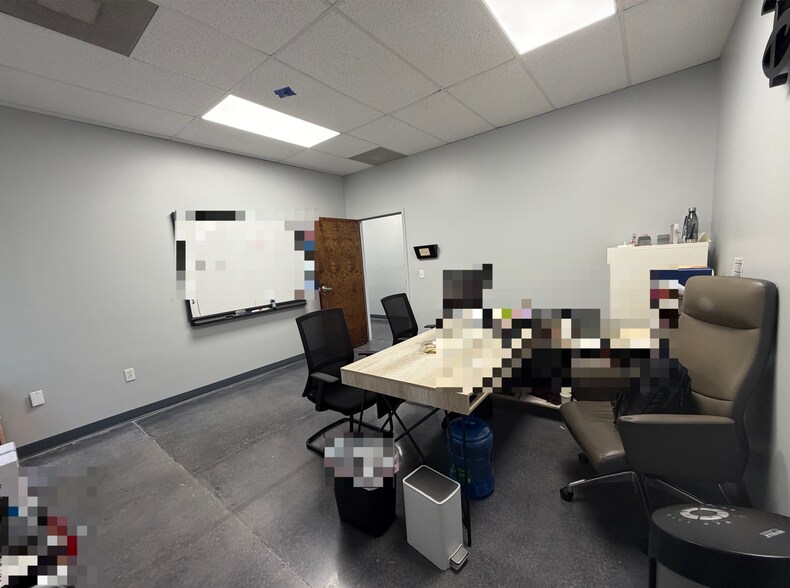 More Photos Of 8010 Sunport Dr, Orlando Light Distribution For Sale