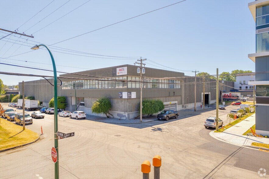 More Photos Of 1171 William St, Vancouver Warehouse For Lease