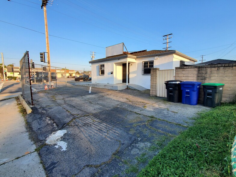 Primary Photo Of 8858 Flower St, Bellflower Freestanding For Sale