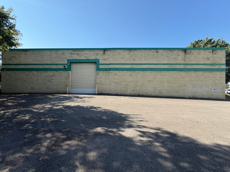 More Photos Of 1110 Appleton Dr, Nashville Light Distribution For Lease