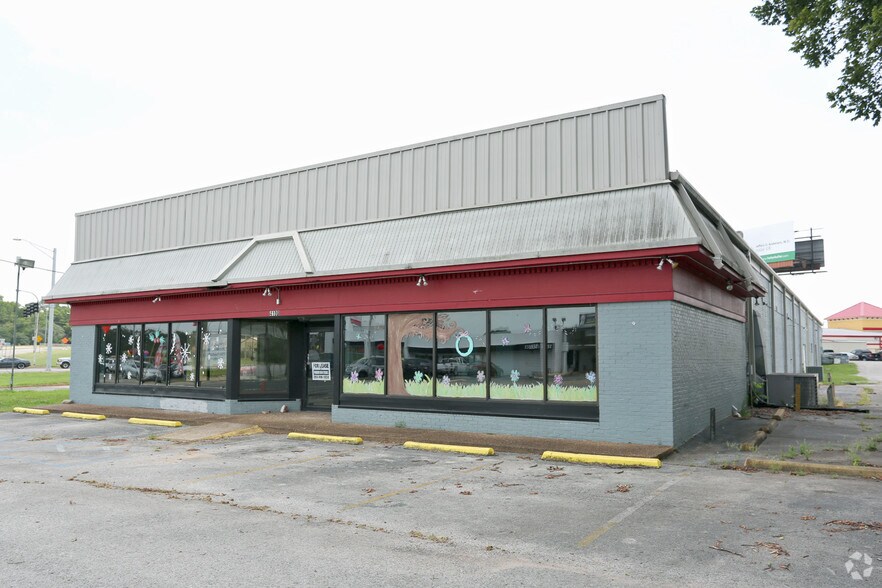 More Photos Of 4100 Hatch Blvd, Sheffield Freestanding For Lease