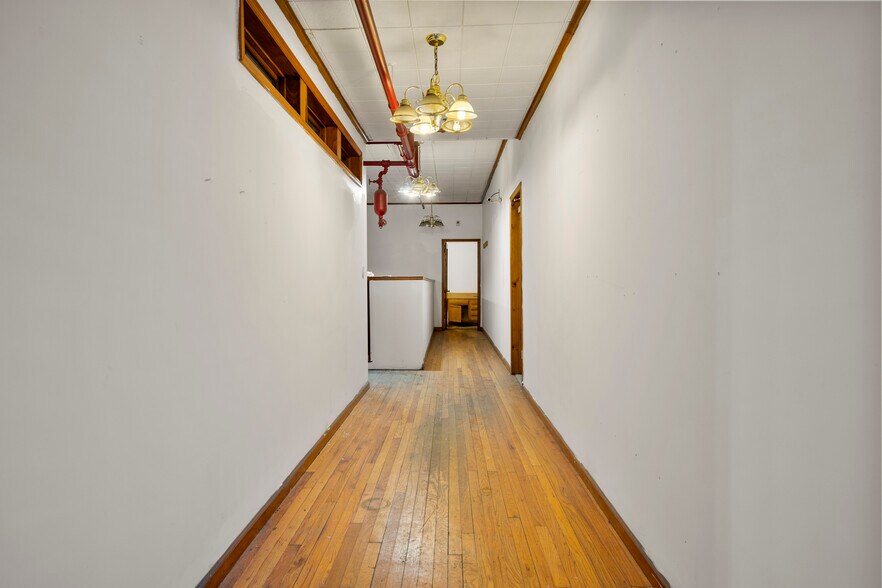 More Photos Of 403-409 N Pearl St, Albany Warehouse For Sale