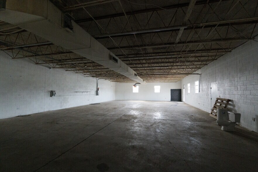 More Photos Of 415 W Hill, Valdosta Freestanding For Sale