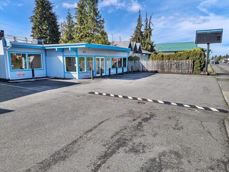 More Photos Of 3710 6th Ave, Tacoma General Retail For Sale