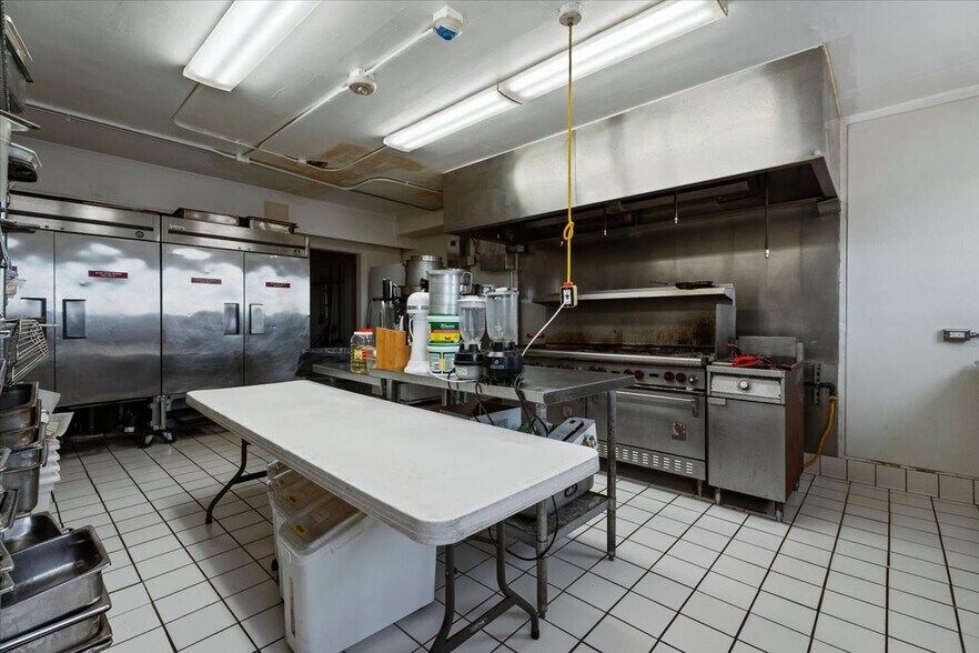 More Photos Of 917 Whittier Blvd, Montebello Storefront For Sale