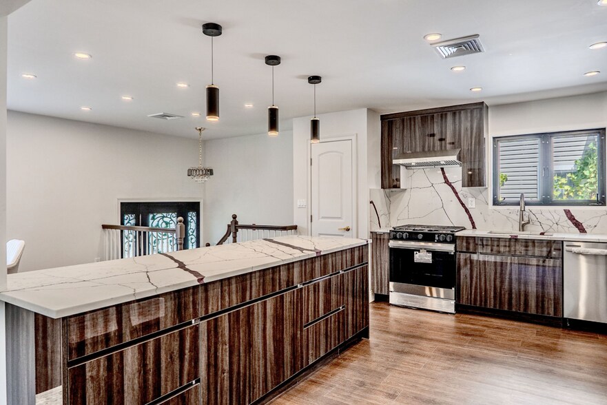 More Photos Of 776 Hempstead Ave, West Hempstead Specialty For Sale