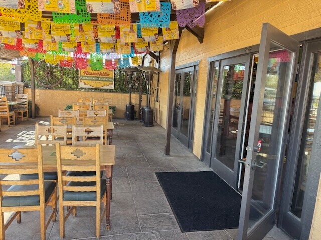 More Photos Of 1964 W Foothill Blvd, Upland Restaurant For Lease