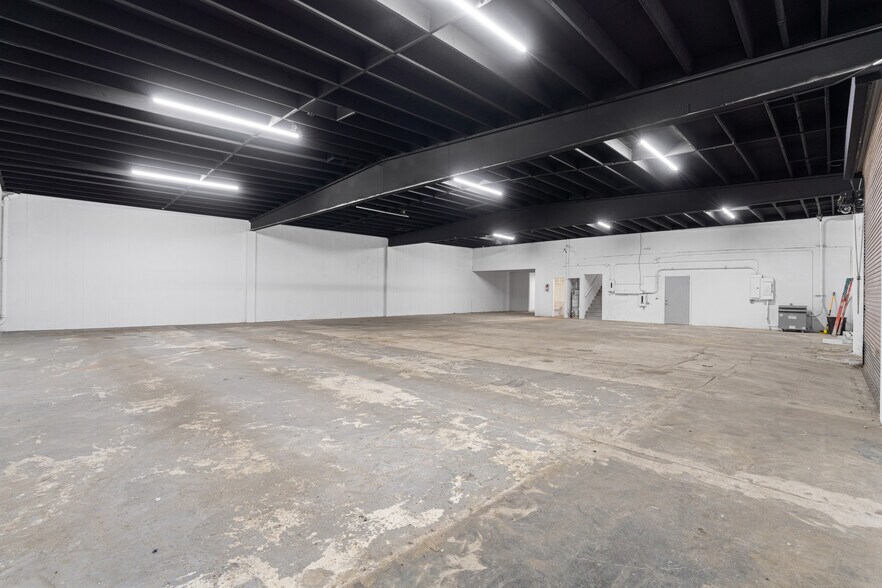 More Photos Of 2119 S Atlantic Blvd, Commerce Manufacturing For Lease