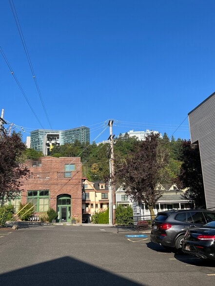 More Photos Of 3220 SW First Ave, Portland Office For Lease