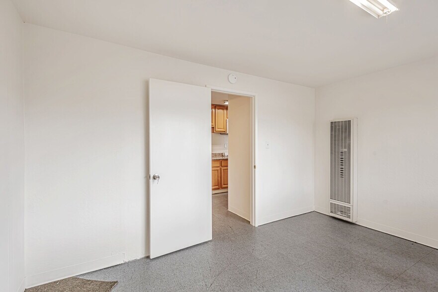 More Photos Of 2915 Keith St, San Francisco General Retail For Lease