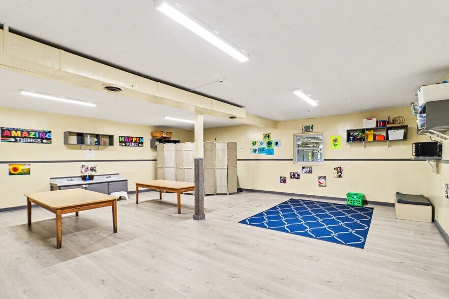 More Photos Of 983 Forest Ave, Forest Park Daycare Center For Sale