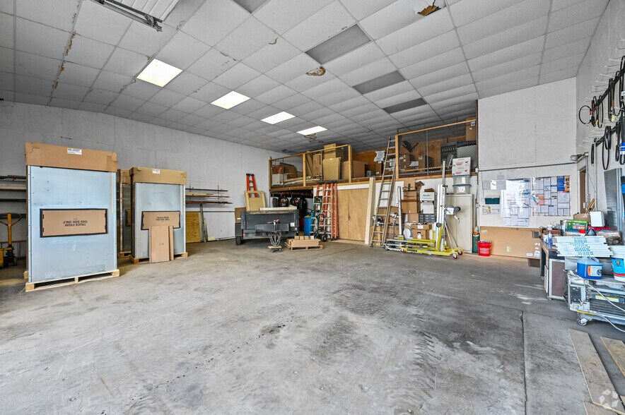 More Photos Of 5 Pethick Dr, Plains Township Office For Lease