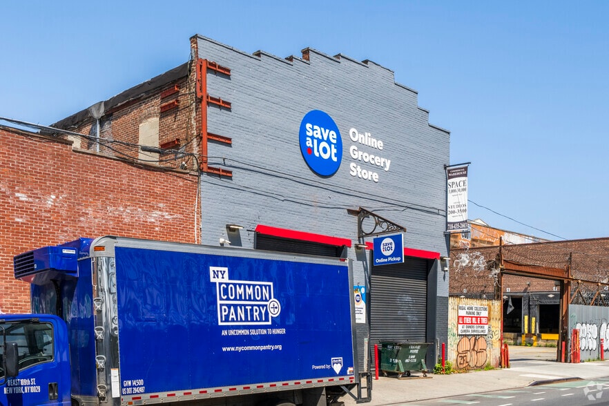 More Photos Of 69 9th St, Brooklyn Warehouse For Lease