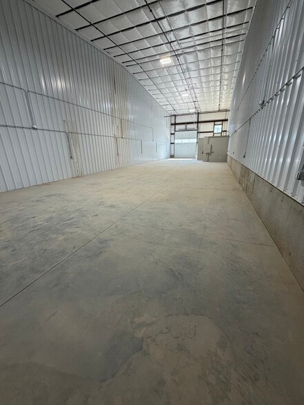 More Photos Of 345 N Old Highway 91, Hurricane Industrial For Lease