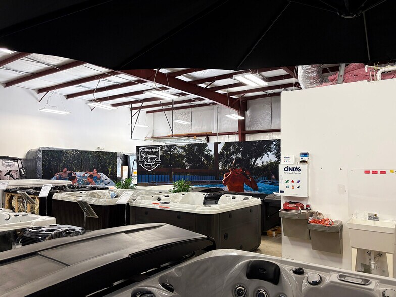 More Photos Of 9481 Industrial Center Dr, Ladson Warehouse For Lease