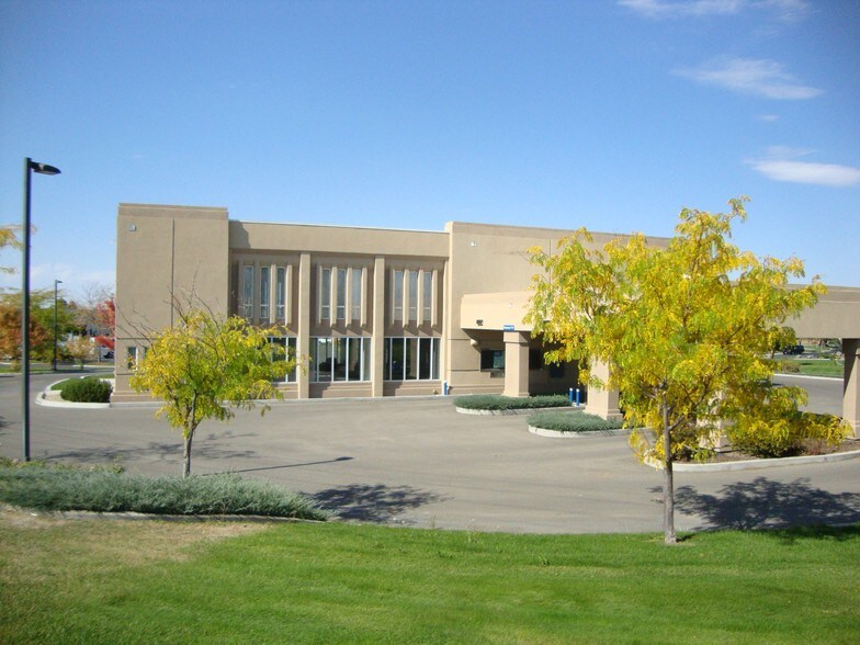 More Photos Of 1715 Pole Line Rd E, Twin Falls Bank For Sale