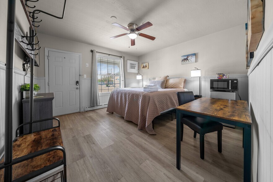 More Photos Of 215 S Pine Ave, Ocala Hotel For Sale