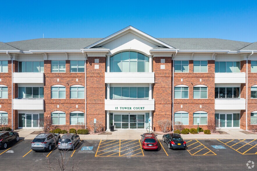 More Photos Of 3 S Greenleaf Ave, Gurnee Unknown For Lease