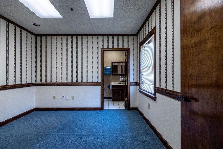 More Photos Of 6000 Joe Frank Harris Pky NW, Adairsville Healthcare For Lease