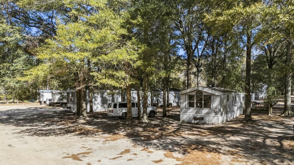 More Photos Of 496 County Road 109, Daleville Manufactured Housing Mobile Home Park For Sale