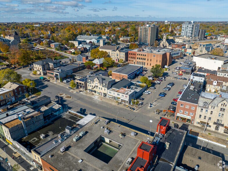 More Photos Of 8 Macdonell St, Guelph Office For Lease