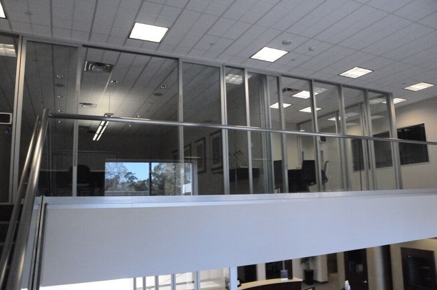 More Photos Of 26620 I-45, Spring Medical For Lease