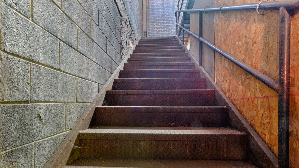 More Photos Of 47 Maple Ave, Flemington Light Manufacturing For Lease