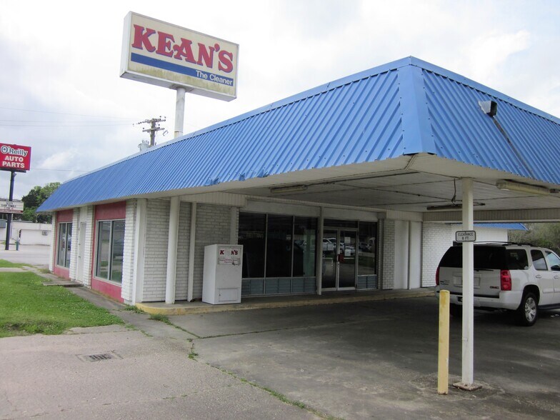 More Photos Of 311 S Burnside Ave, Gonzales Land For Sale