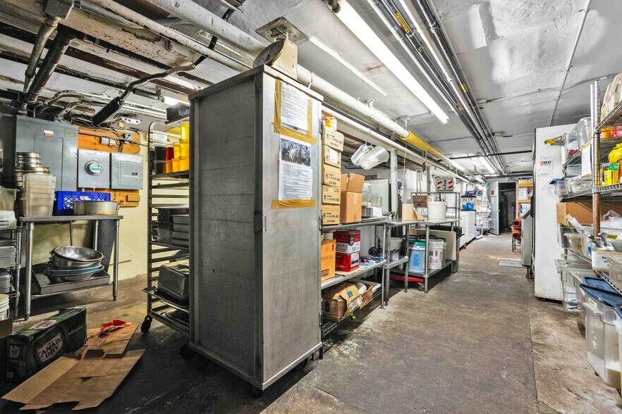 More Photos Of 33-18 Ditmars Blvd, Astoria Storefront Retail Residential For Lease