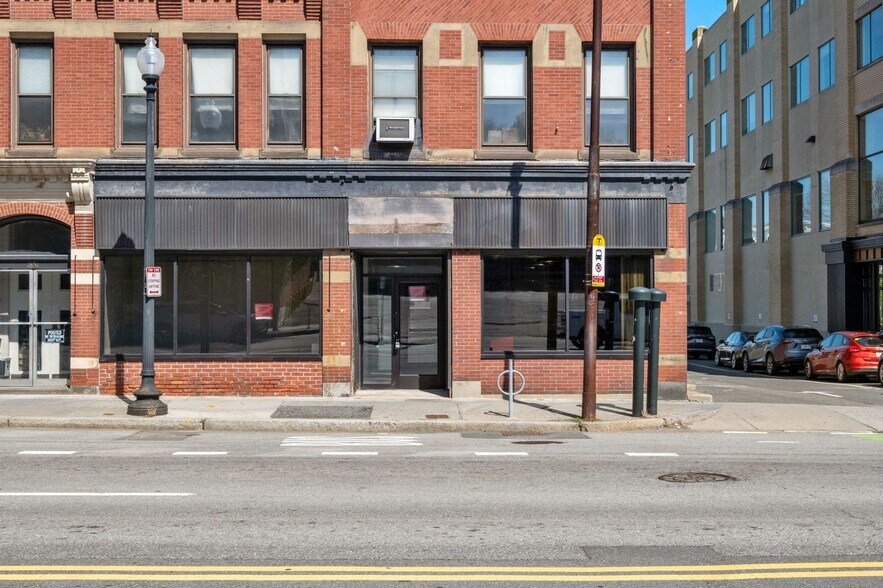 More Photos Of 1847-1855 Massachusetts Ave, Cambridge General Retail For Sale
